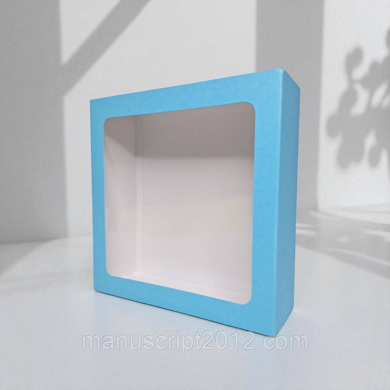 Коробка-пенал з вікном (200х200х65мм.) блакитно-біла