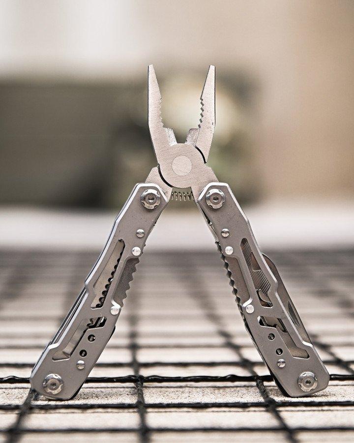 Мультитул Steel — універсальний інструмент для дому та активного відпочинку