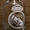 Графін з кришкою для самогону з гравіюванням логотипу ФК Реал Мадрид FC Real Madrid 1Л - подарунок вболівальнику, фото 2