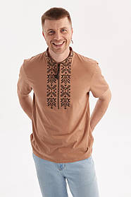Чоловіча бежева вишиванка футболка з вишивкою