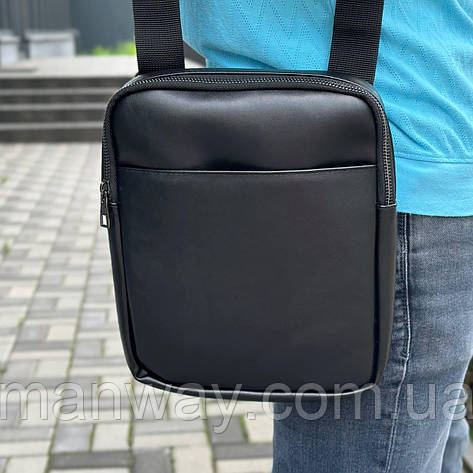 Чоловіча сумка через плече месенджер Solo чорна 3 відділення, фото 1