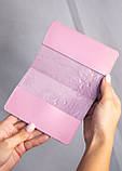 Жіноча обкладинка для паспорта шкіряна лілова в кольорі чайна роза з тисненням Сови, фото 3
