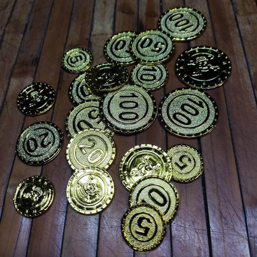 Набір з 20 монет всі номінали піратських золоті піастри. Пластик, фото 1