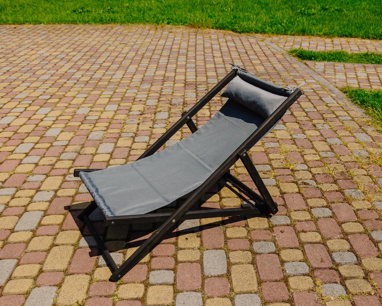 Розкладне дерев’яне крісло шезлонг з тканиною, для дачі, пляжу чи кафе. Колір каркасу: Чорний