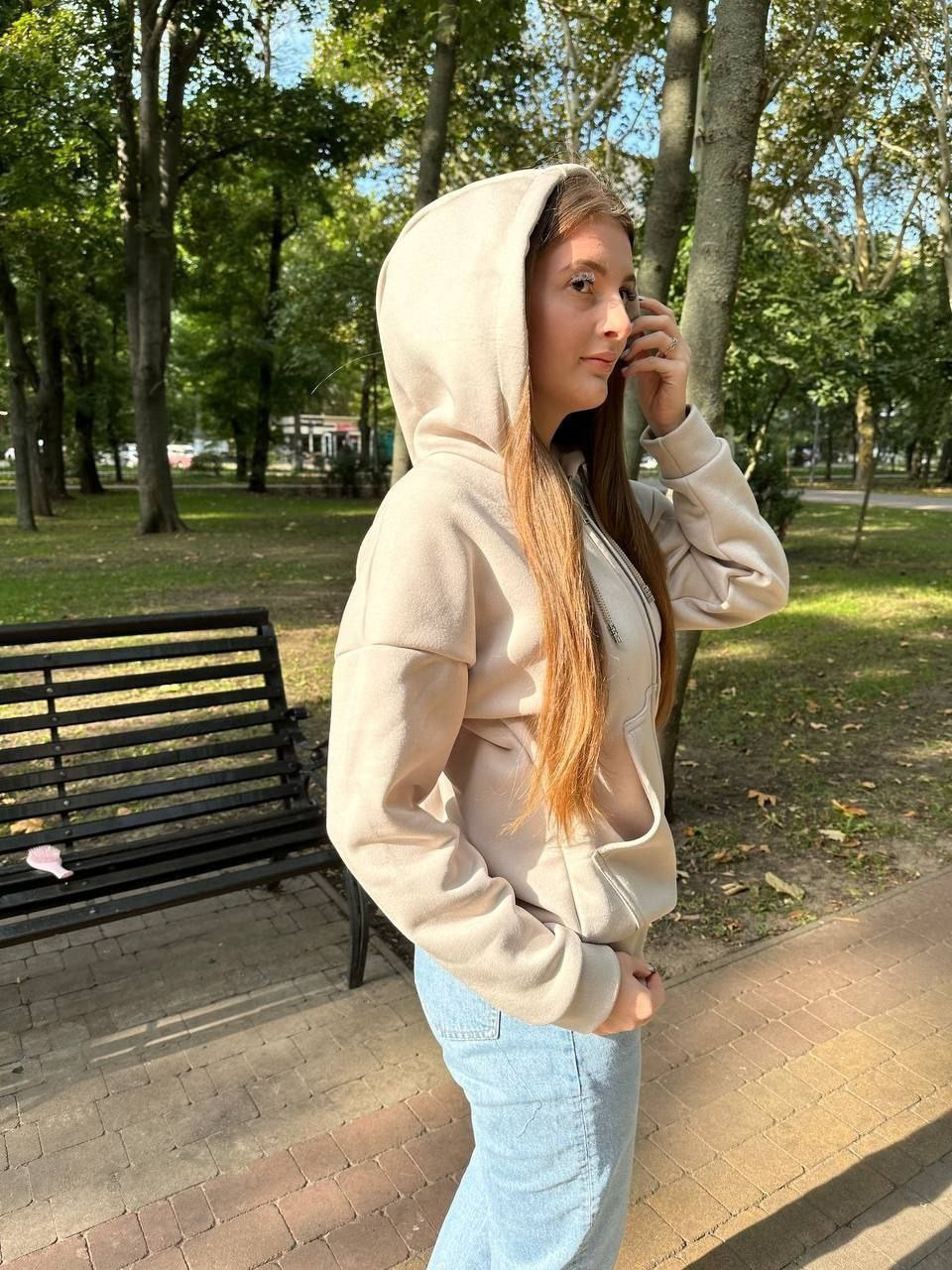 Утеплена жіноча худі на блискавці з капюшоном беж, фото 1