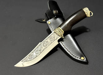 Ніж мисливський з гравіюванням, 40Х13 сталь, рукоять граб, ножни шкіряні