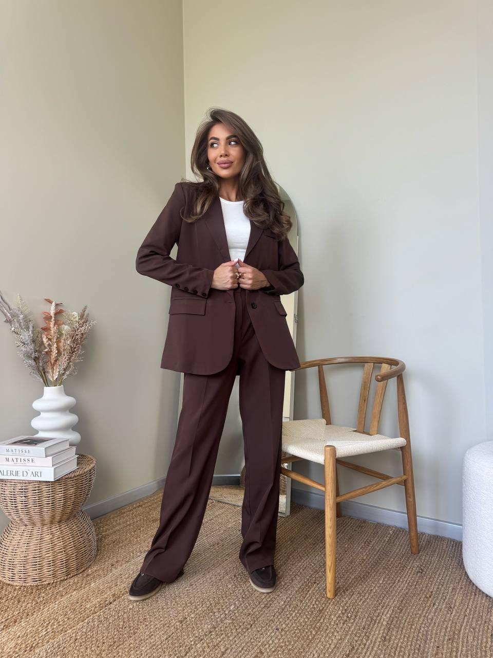 Жіночий класичний трендовий костюм двійка у розмірах S-L широкі штани палаццо і подовжений піджак, фото 1