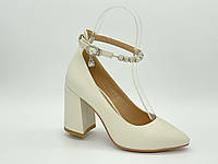 Туфлі на підборах. Маленькі розміри (33, 34, 35).