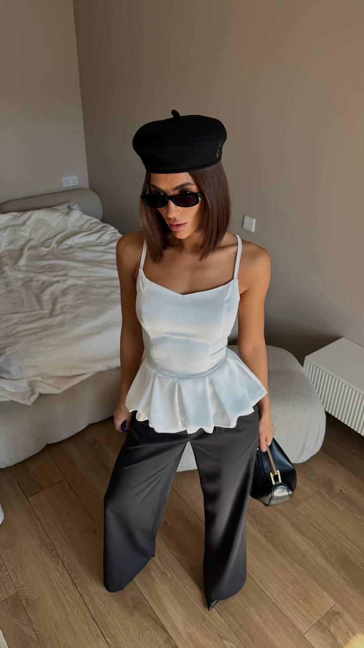 Стильний жіночий корсет на тонких бретелях Smdi9471