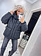 Зимова об'ємна куртка пуховик на блискавці з великим капюшоном коротка (р. 42-52) 65KU1293, фото 6