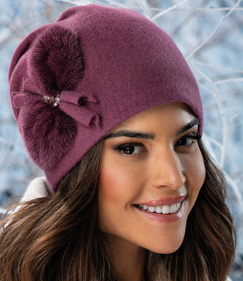Елегантна жіноча шапка-бандану Willi «Amelfi» з декором з натурального хутра в темно-рожевому кольорі., фото 1