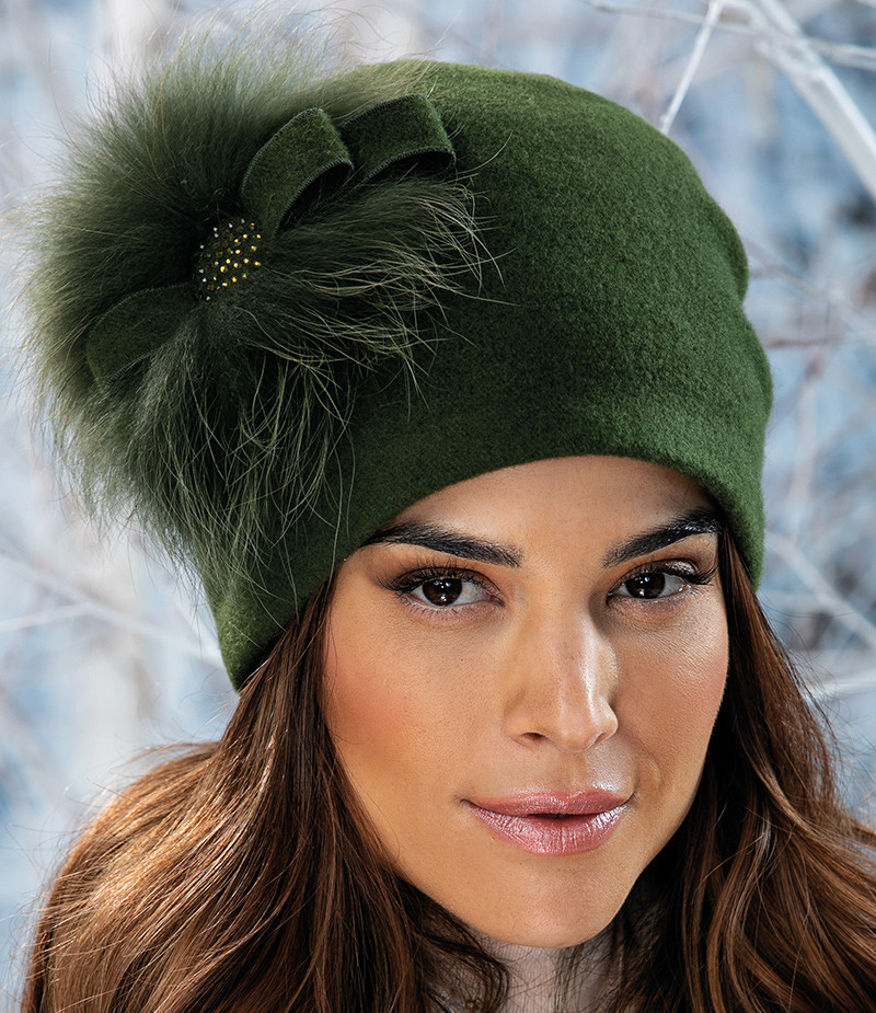 Модна шапка-бандана Willi «Bavaria», з ефектним декором, у кольорі зелений мох., фото 1