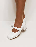 Туфлі білі середній каблук квадратний носочок розмір 37 38 39 40