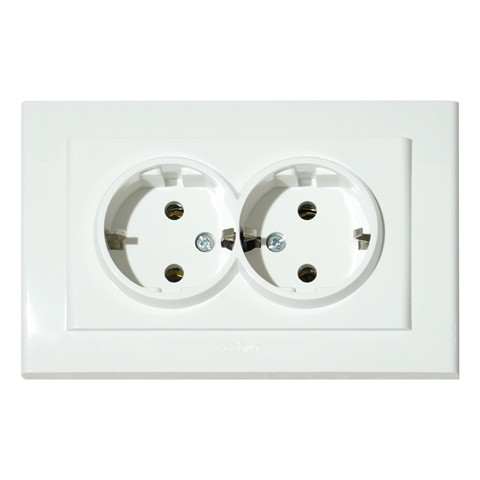 Розетка подвійна із заземленням біла MINA