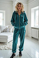 Жіночі костюми велюр