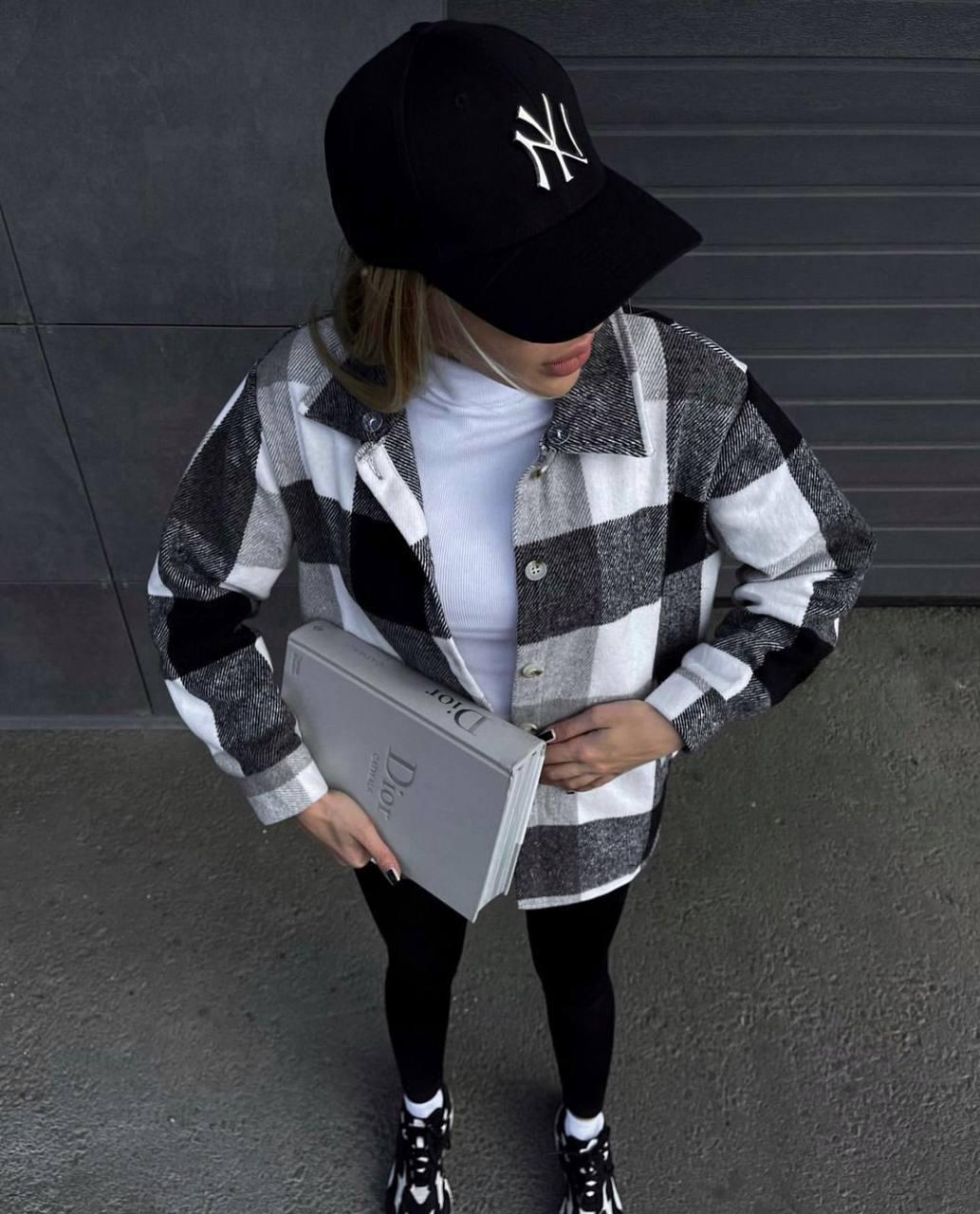 Модна жіноча картата подовжена кашемірова базова тепла сорочка в клітку осіння оверсайз шерсть, фото 1