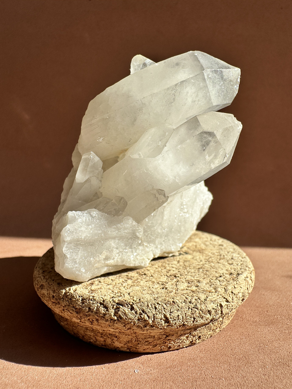 Кластер з натурального гірського кришталю, кристалічний кластер, вага 154 грам, розміри ≈ 67*32*66 мм, фото 1