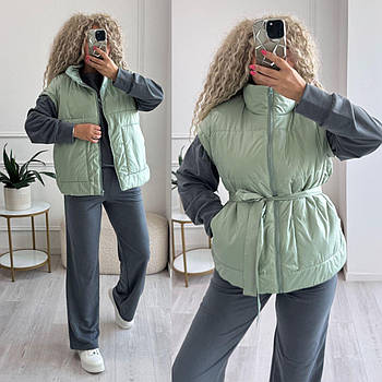 Жилетка жіноча стильна з поясом утеплювач синтипон 150 (Норма та напівбатал)