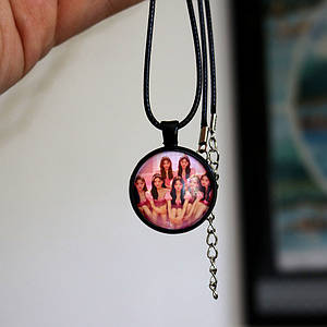 Кулон Apink (2) Чорний Шнурці