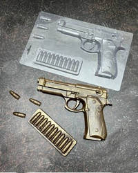 Форма пластикова для шоколаду Пістолет з патронами