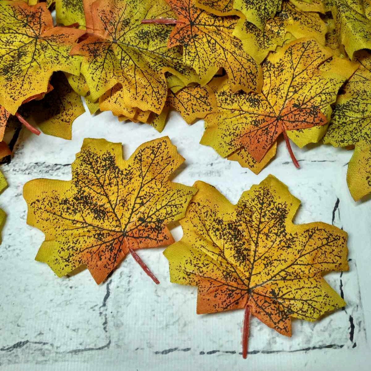 Осіннє листя декоративне з тканини 10х9,5 см Жовто-зелене 100 шт 5-31481-4