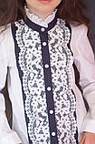 Шкільна блузка Світ блуз ошатна з мереживом мод.7071д, фото 2