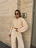Жіночий спортивний костюм з вкороченою кофтою і широкими штанами, фото 7
