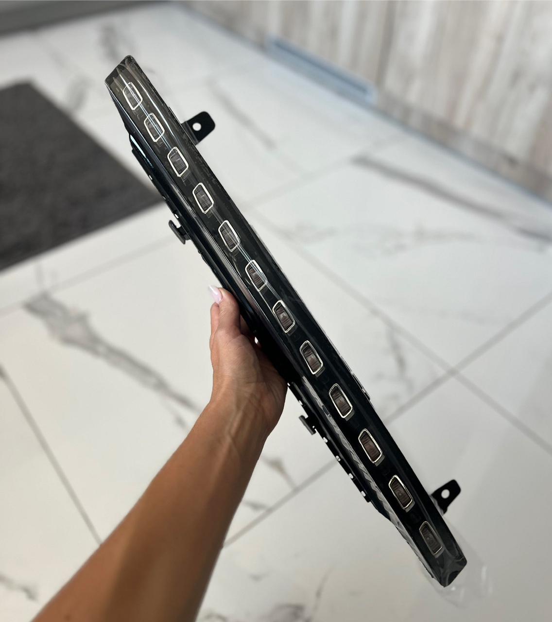 Поворотники AUDI Q7 (10-15) 12 діодів Ауді Ку 7 покажчик повороту 1 шт (Правий) 4L0953042D