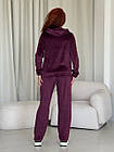 Жіночий велюровий костюм з капюшоном на блискавці бордовий Комплект Кофта Штани, фото 3
