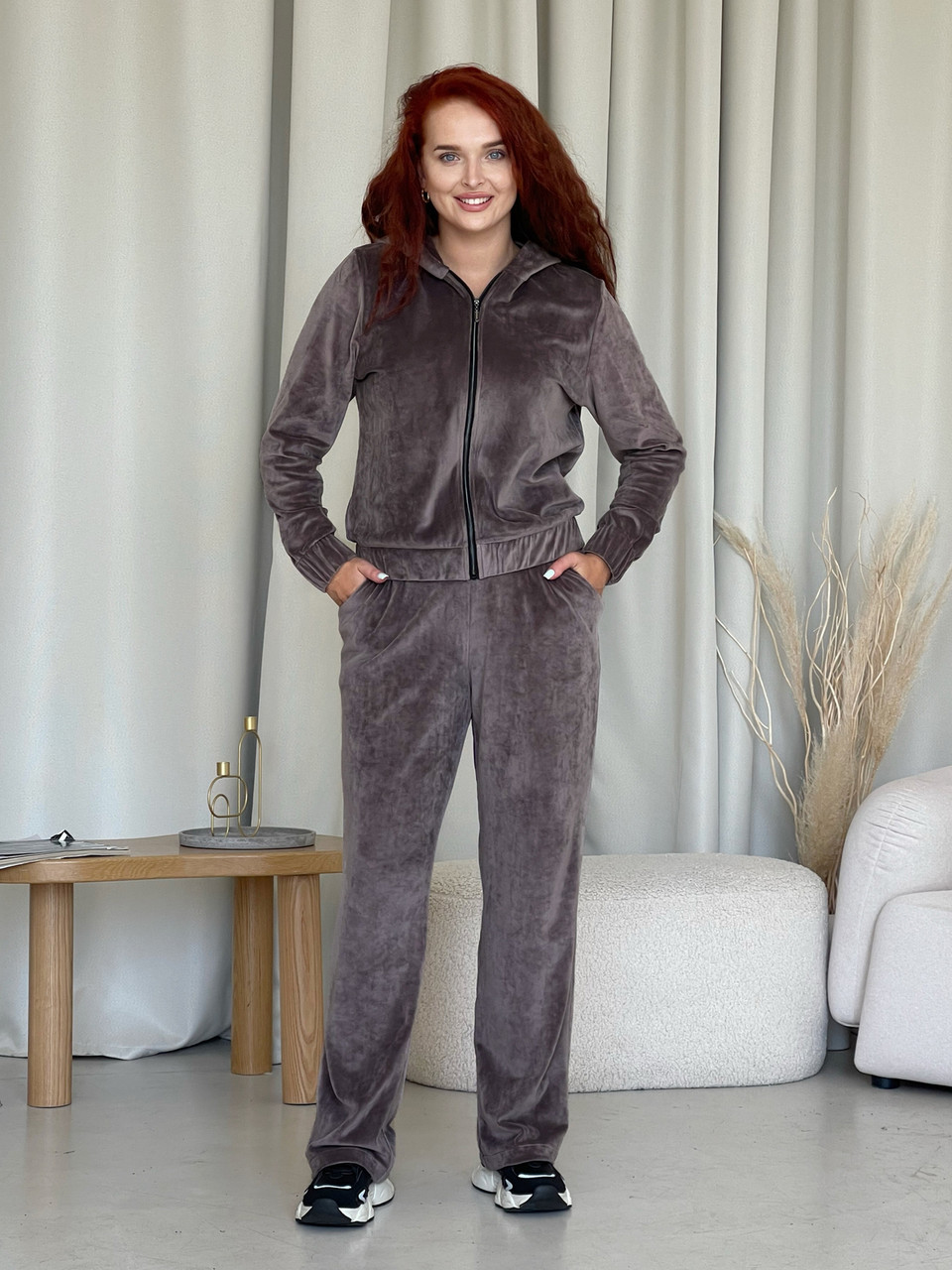 Жіночий велюровий костюм з капюшоном на блискавці бежевий Комплект Кофта Штани, фото 1