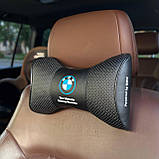 Подушка на підголовник в авто з логотипом BMW 1 штука, фото 3