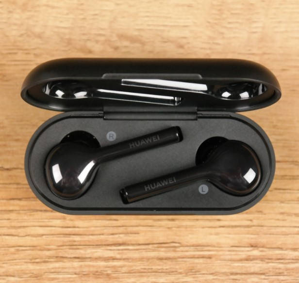 

Беспроводные наушники Huawei FreeBuds black, Черный