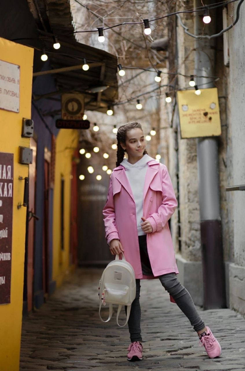 

Стильное пальто -тренч на подкладке для девочки