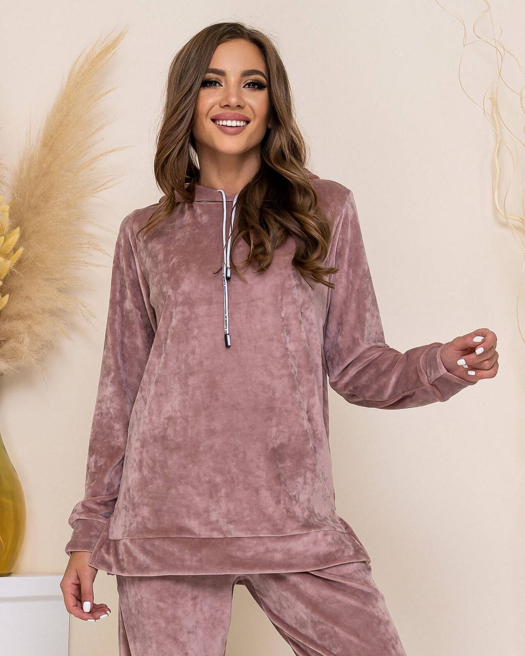 

Женский спортивный костюм велюр с капюшоном карманом кенгуру без застёжки пудра|Костюм на девушек розовый