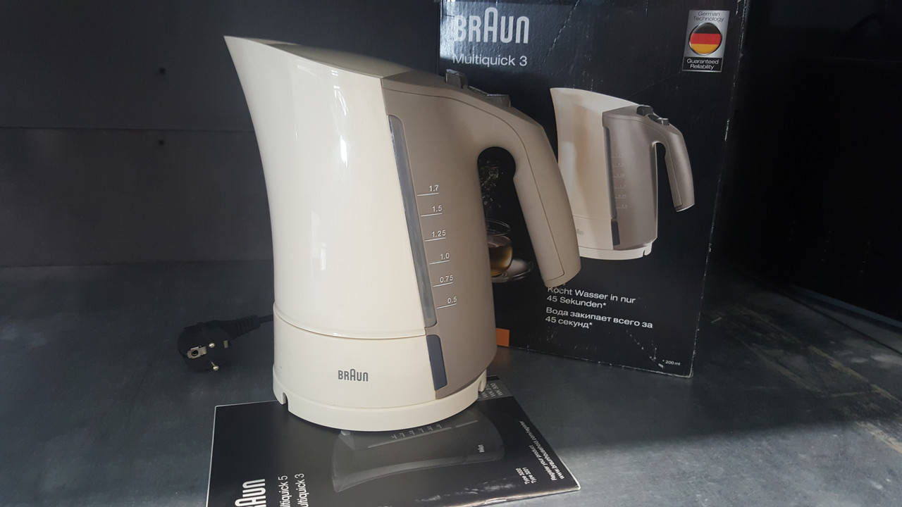 

Електро чайник BRAUN WK300White