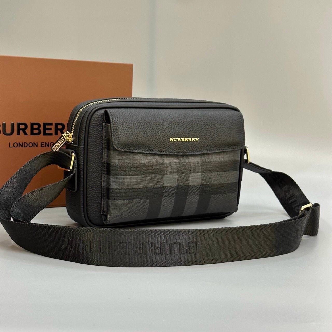 Чоловіча Чорна Сумка Месенджер Burberry, фото 1