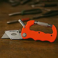 Ніж канцелярський з ліхтариком LED, змінним лезом і регулюванням довжини для універсального використання