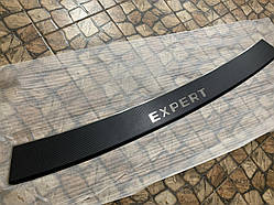 Накладка на бампер з загином Peugeot EXPERT III з 2016 р. (Nataniko Carbon)