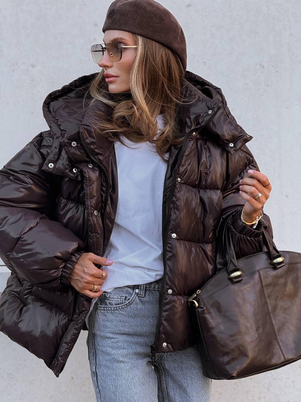 Жіноча зимова куртка пуховик з капюшоном у стилі оверсайз, фото 1