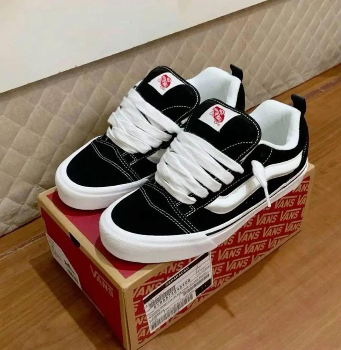 Кеди Vans Old Skool KNU Чорні з білим Кросівки Ванс Олд Скул текстильні замш демісезон унісекс, фото 1