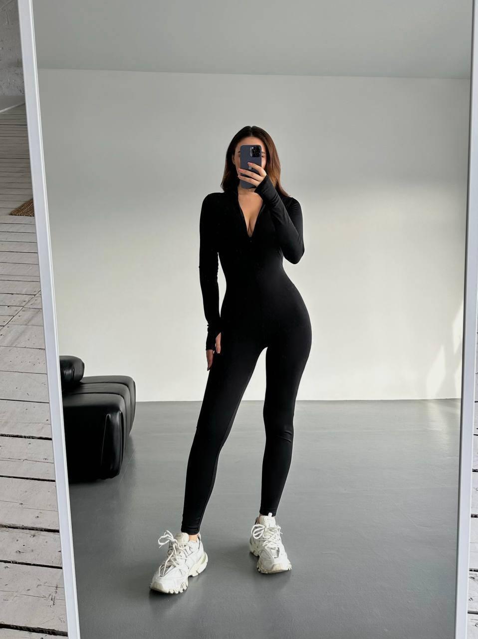 Модний жіночий осінній чорний комбінезон із блискавкою на флісі на кожен день мікродайвінг розріз для пальчика, фото 1