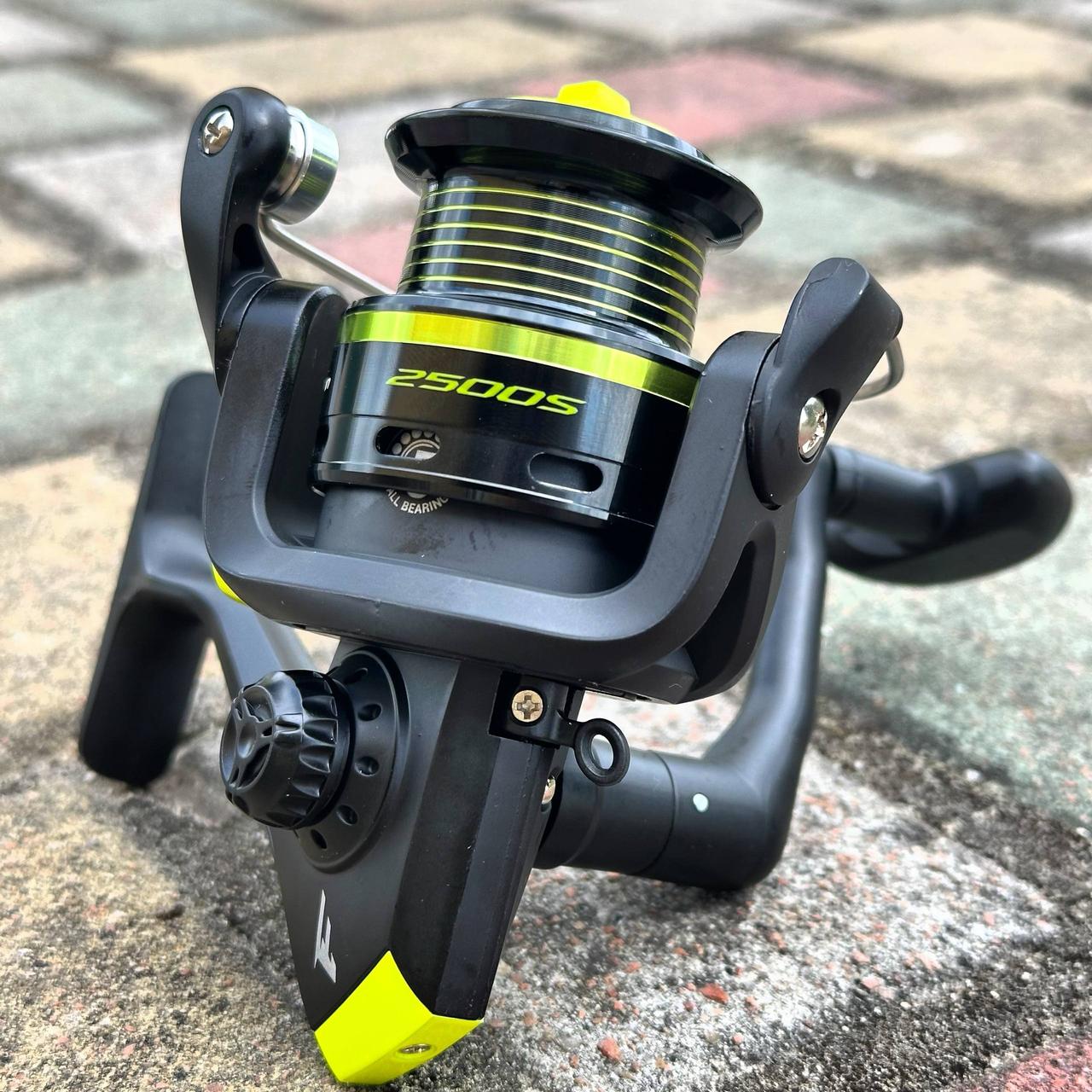 Котушка спінінгова Flagman Bonus 2500S, 5+1 підшипник, алюмінієва шпуля, передній фрикціон, легкий пластиковий корпус, фото 1