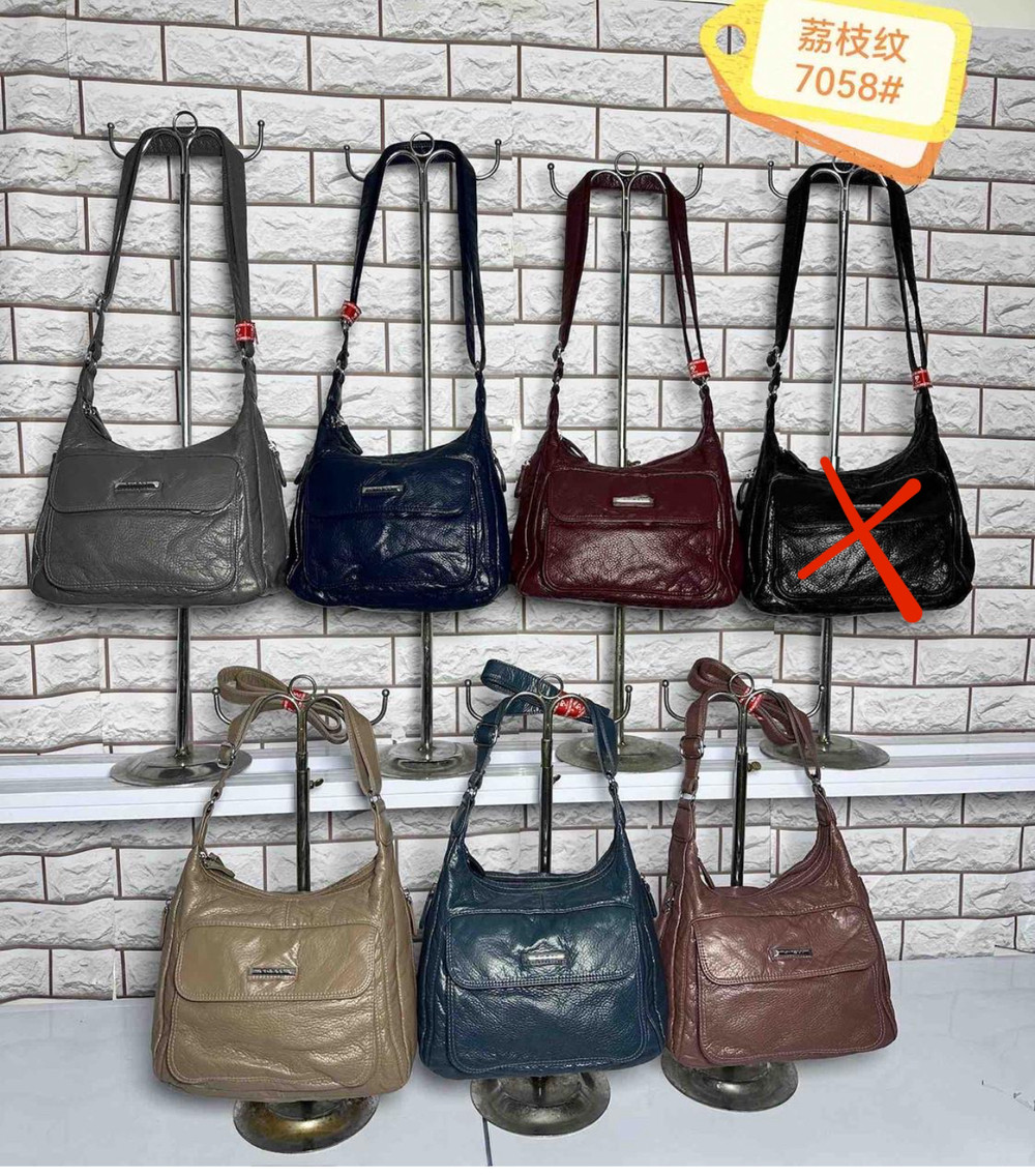 Сумка жіноча варенка на блискавці з кишенями зі штучної шкіри в різних варіантах Zhenya, фото 1