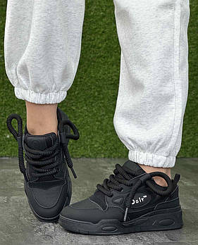 Кросівки жіночі 8 пар у ящику чорного кольору 36-41