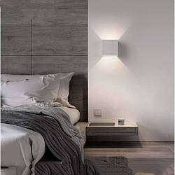 Настінний світильник. Модель 8-230 Білий