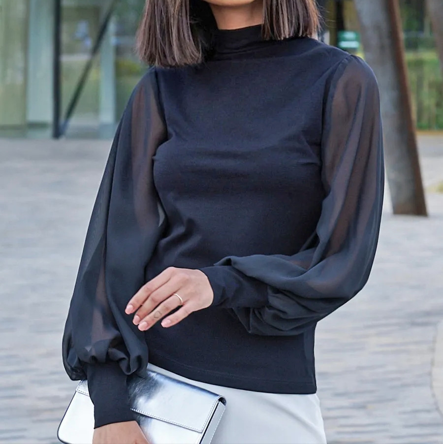 Стильна чорна кофта з шифоновими рукавами, фото 1