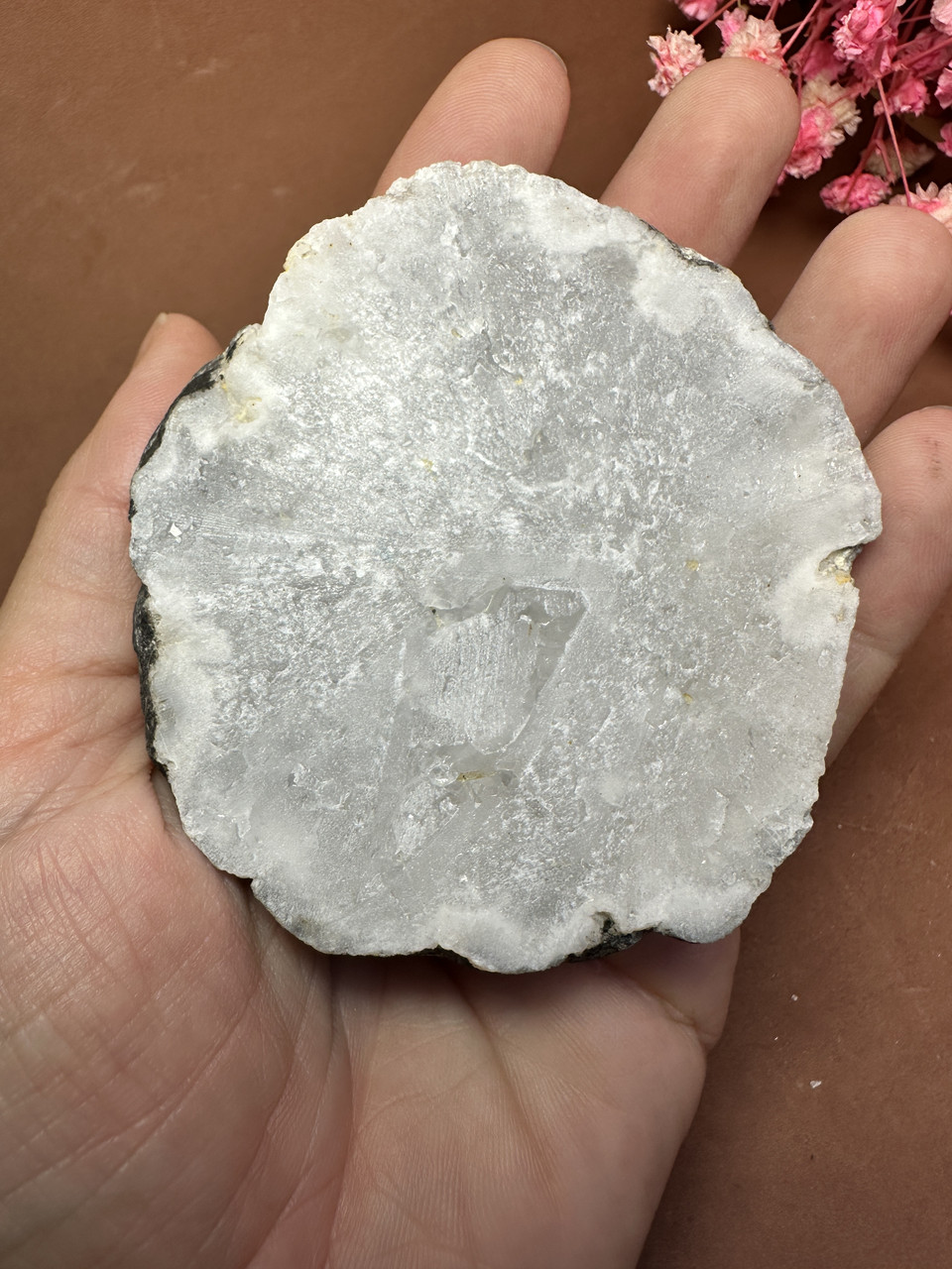 Агатова жеода, натуральний мінерал з кристалами всередині, розмір  73*67*27, вага 189 грамів. Бразилія, фото 1