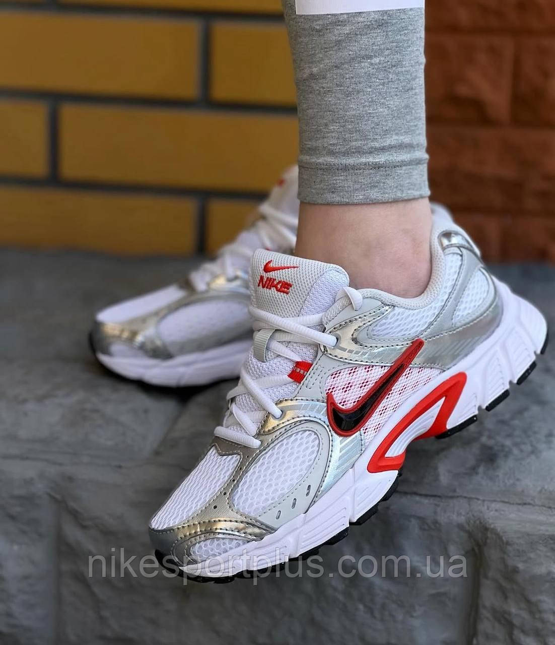 КРОСІВКИ W NIKE V5 RNR HQ7901-100