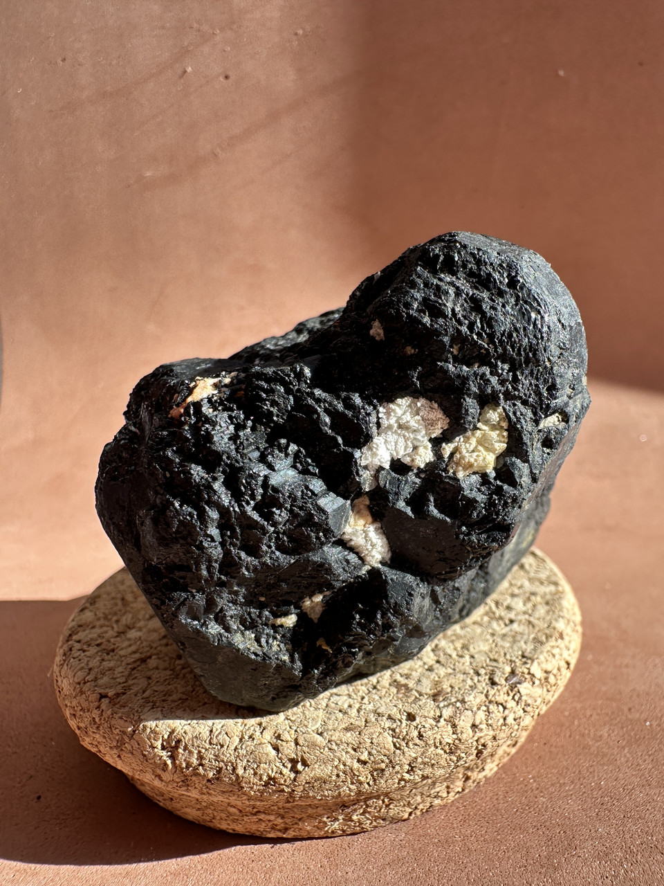 Шерл або чорний турмалін великий натуральний необроблений, 50*55*43 мм, вага 177 г, Бразилія, фото 1