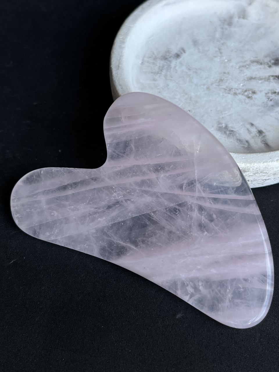 Рожевий кварц натуральний шкребок масажер гуаша з натурального каменю ., фото 1